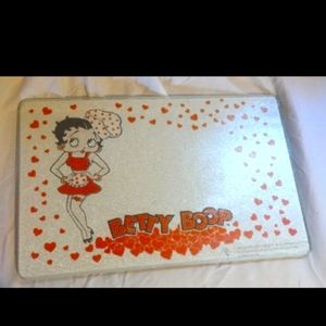 BETTY BOOP FROSTED GLASS CUTTING BOARD
